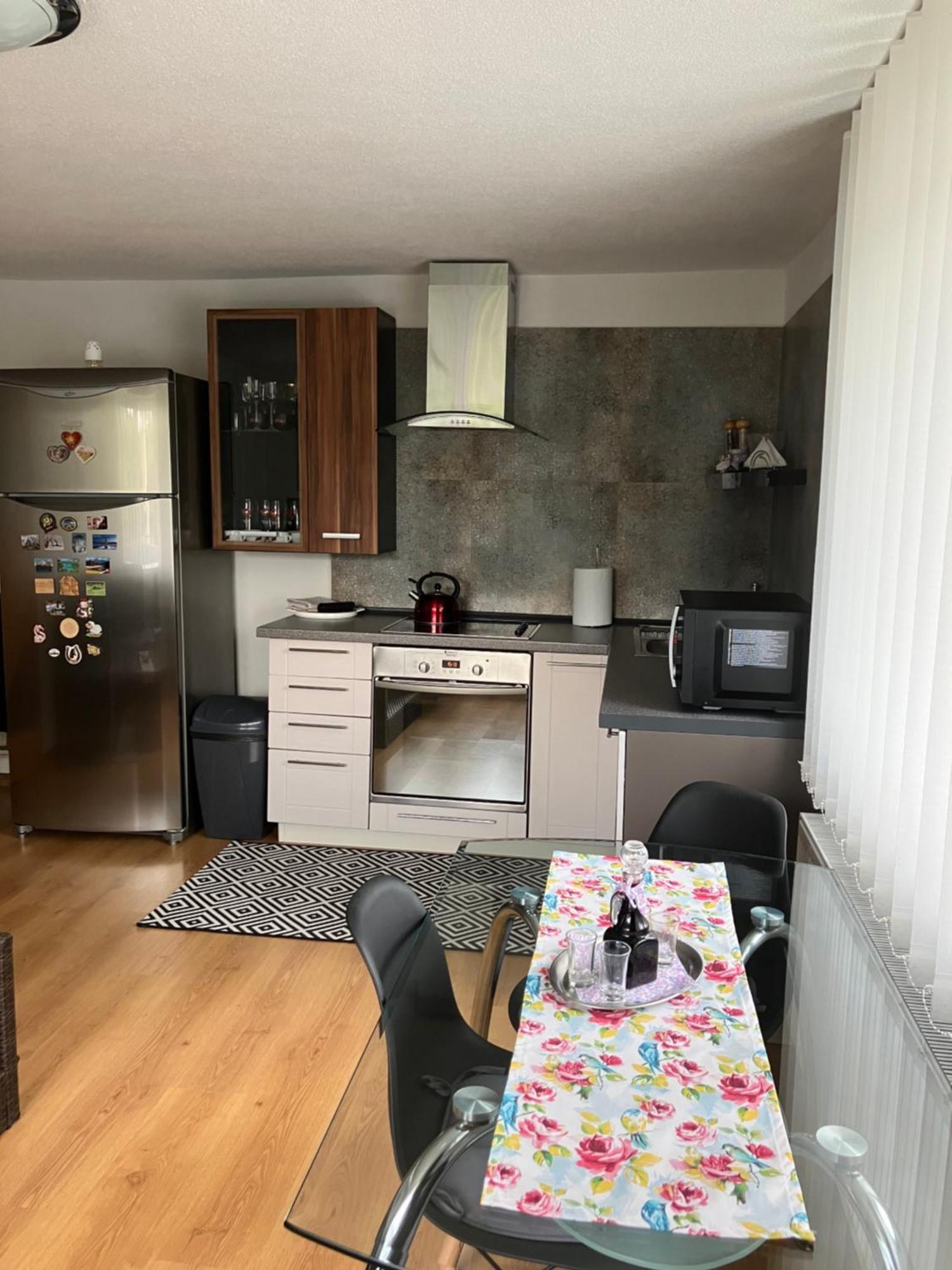 Apartman Karin Huty Exterior foto